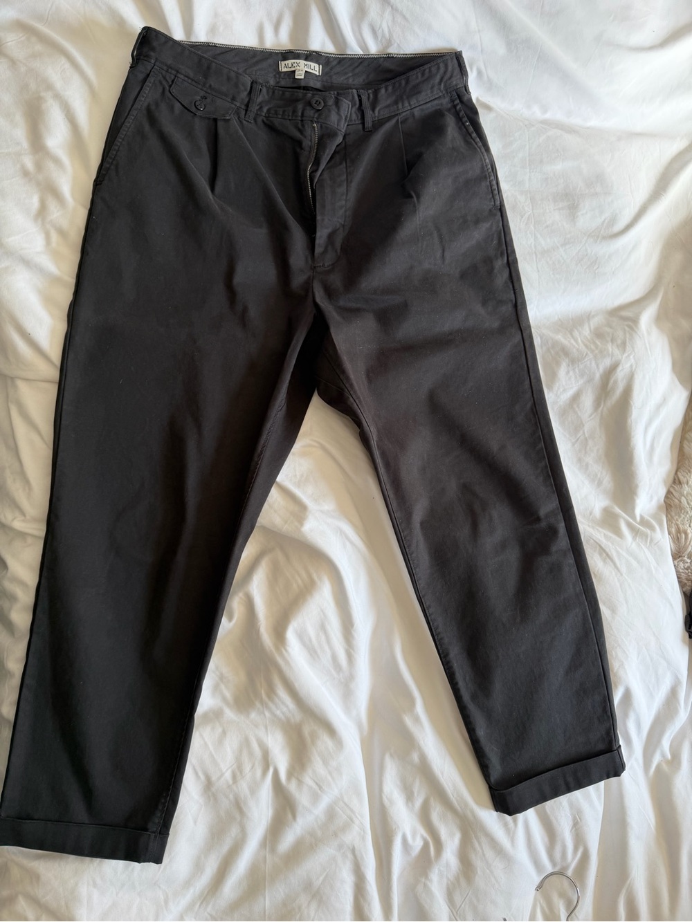 Alex Mill Standard Pleated Pant in Chino
Black / 32